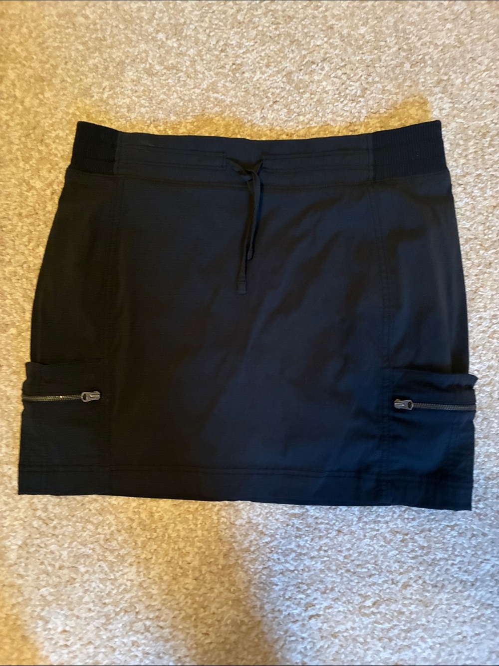 Athleta Trekkie Skort Black zip pockets Sz 10 - Picture 2 of 8